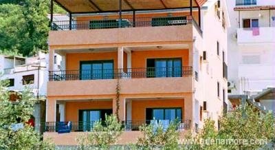 Apartmani VLSB, Privatunterkunft im Ort Petrovac, Montenegro
