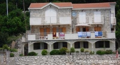 Apartmani A Dakovic, Privatunterkunft im Ort Perast, Montenegro