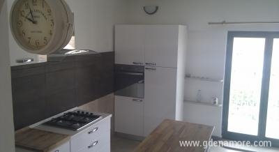 Apartmani Najda, Privatunterkunft im Ort Okrug Gornji, Kroatien