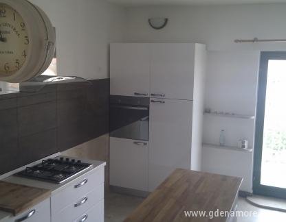 Apartmani Najda, private accommodation in city Okrug Gornji, Croatia
