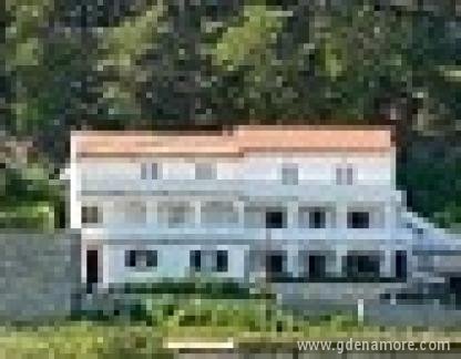 Apartmani Marina Lopar Rab, частни квартири в града Rab, Хърватия