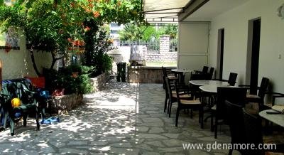 Apartmani Ilic, Privatunterkunft im Ort Djenović, Montenegro