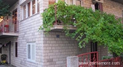 Aparmani ANA , Privatunterkunft im Ort Makarska, Kroatien