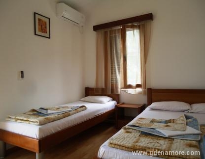 Vila kivi, private accommodation in city Rafailovići, Montenegro