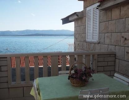 Apartman Koljatić, private accommodation in city Bol, Croatia