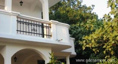Vila MOND, Privatunterkunft im Ort Sutomore, Montenegro