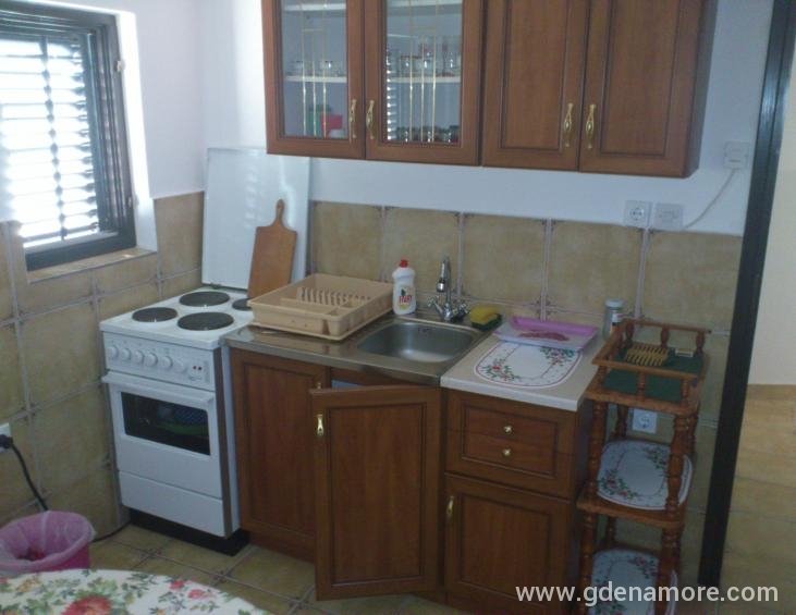 Apartman 2, sprat