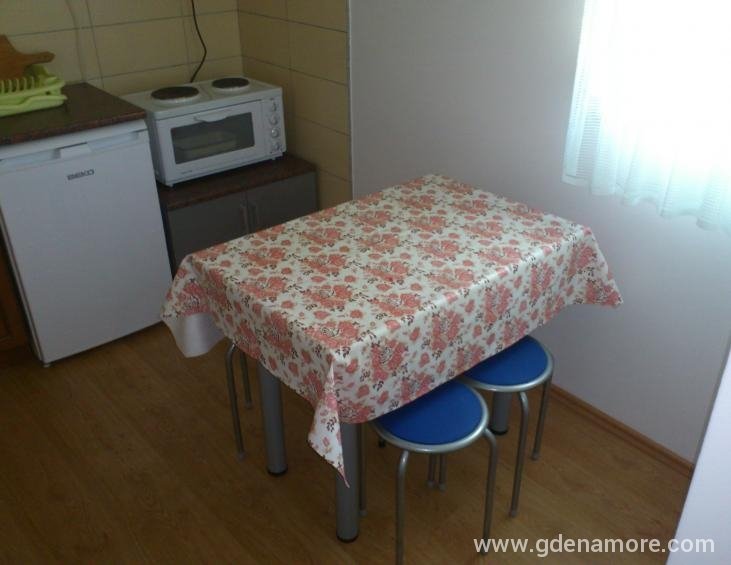 Apartman 3, sprat