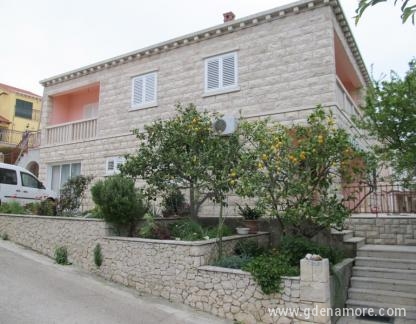 Apartmani Marija i Željko Nobilo, logement privé à Korčula, Croatie - Kuća