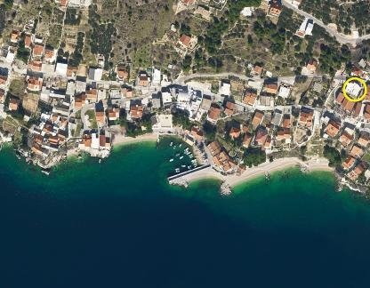 Apartmani Darko Pisak A1 (2+2), Privatunterkunft im Ort Pisak, Kroatien