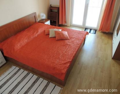 Orange apartment, alloggi privati a Pisak, Croazia - Orange apartment