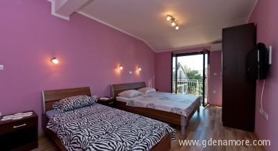 Apartmani Trojanović, Privatunterkunft im Ort Tivat, Montenegro