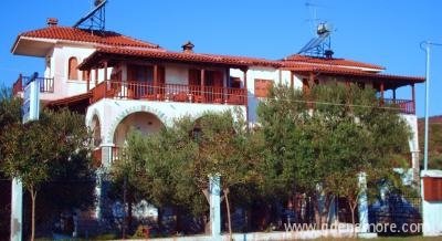 Mantzanas Apartments, Privatunterkunft im Ort Halkidiki, Griechenland