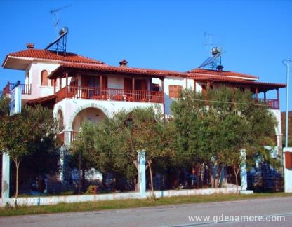 Mantzanas Apartments, Privatunterkunft im Ort Halkidiki, Griechenland