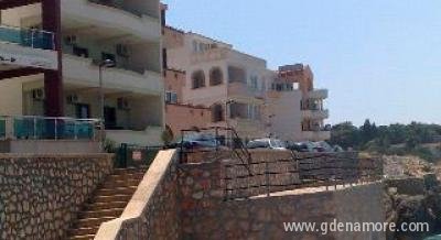 Apartmani Dasek, Privatunterkunft im Ort Dobre Vode, Montenegro