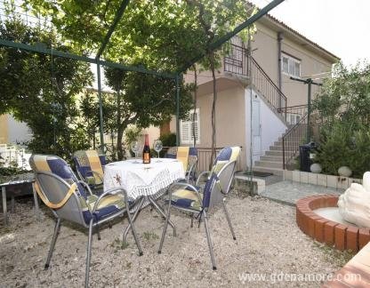 Apartmani Polly, Частный сектор жилья Макарска, Хорватия - Vrt