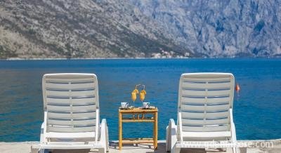 Apartmani Mustur, alloggi privati a Donji Stoliv, Montenegro