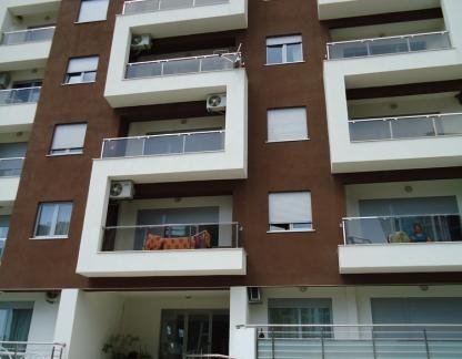 Apartmani Adzic, Privatunterkunft im Ort Budva, Montenegro