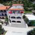 Apartmani Ursić, alloggi privati a Brela, Croazia