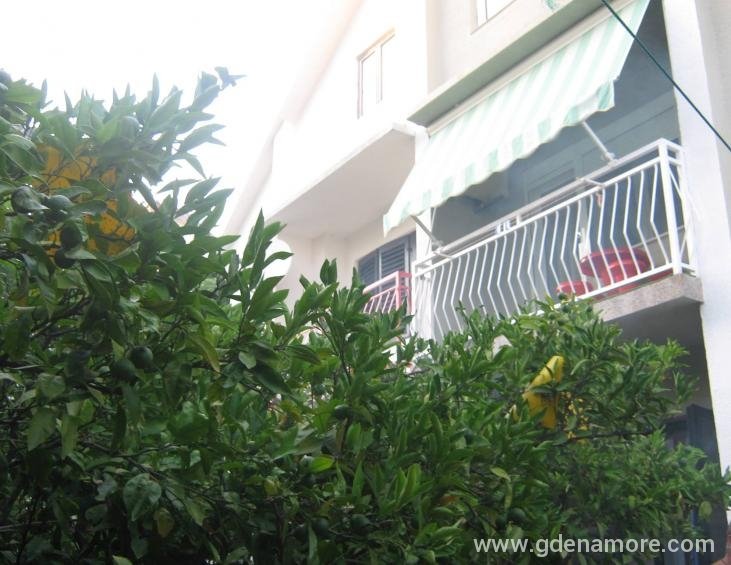 Apartman 3, terasa gledano spolja