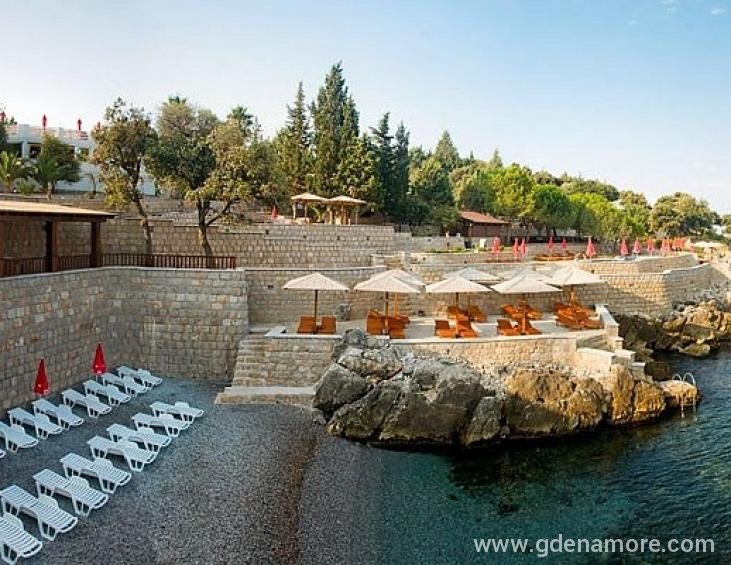 U samoj blizini nasih objekata nalazi se plaza Hot