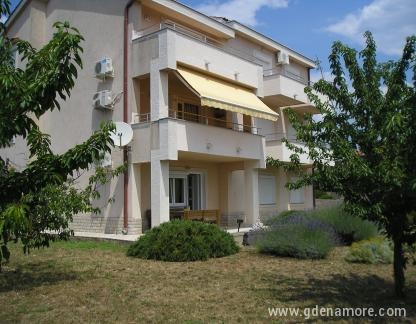 Apartmani Krk, Privatunterkunft im Ort Krk, Kroatien - kuća
