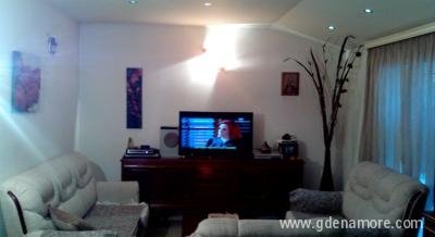 Apartmani Milosev, Privatunterkunft im Ort Šušanj, Montenegro