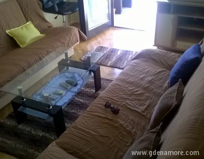 stan u stambenoj zgradi, Privatunterkunft im Ort Bar, Montenegro