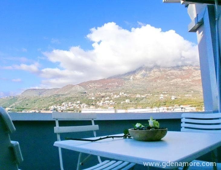 PREDIVAN POGLED SA BALKONA APARTMANA 