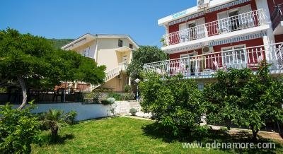 APARTMANI KOPITOVIC, Privatunterkunft im Ort Petrovac, Montenegro