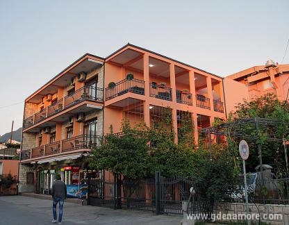 Apartmani Radosavovic, private accommodation in city &Scaron;u&scaron;anj, Montenegro - apartmani Radosavović &Scaron;u&scaron;anj Bar Crna Gora
