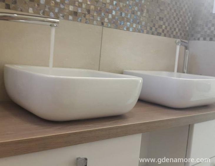 Bathroom - double sink vanity 
