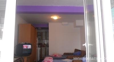 Apartmani P, alloggi privati a Rafailovići, Montenegro