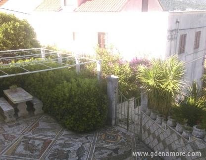 Korkyra, privatni smeštaj u mestu Korčula, Hrvatska - Apartman u centru grada sa predivnim pogledom na m
