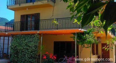 Jasmin ,  Sonja, Privatunterkunft im Ort Zelenika, Montenegro