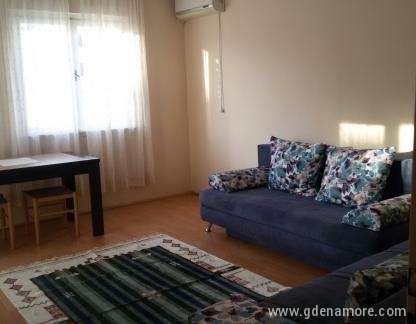 Smjestaj Zana-Herceg Novi, Privatunterkunft im Ort Herceg Novi, Montenegro - garsonjera-dnevni borak