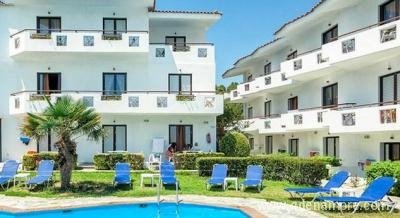 Dolphin Beach Hotel  , Privatunterkunft im Ort Possidi, Griechenland