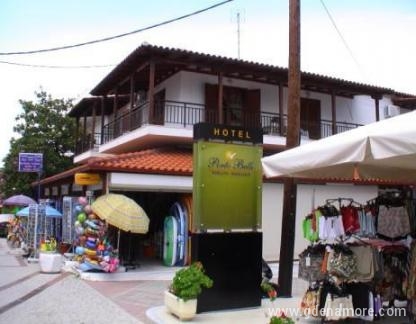 Porto Bello Apartments, private accommodation in city Hanioti, Greece