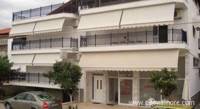 Stavroula Apartments, Privatunterkunft im Ort Paralia, Griechenland