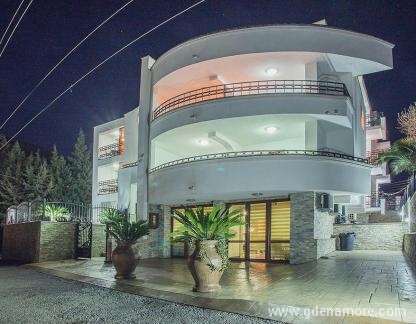 Villa M, Privatunterkunft im Ort Dobre Vode, Montenegro