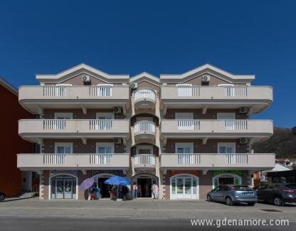 Apartman Ti Amo Bijela, alloggi privati a Bijela, Montenegro