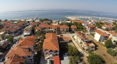 Epinio Apartments and Studios , Privatunterkunft im Ort Nikiti, Griechenland