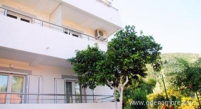 Apartmani Fanfani, Privatunterkunft im Ort Baošići, Montenegro