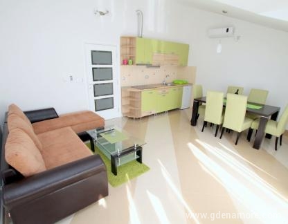 ELLA, Privatunterkunft im Ort Igalo, Montenegro