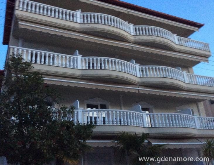 VILA NARCIS, Olympic Beach