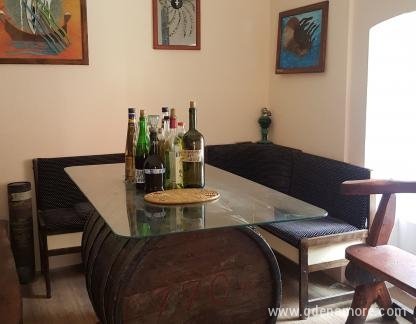 Kamena kuća &quot;MR&Scaron;ULJA&quot; , Privatunterkunft im Ort Kotor, Montenegro - Dnevni boravak
