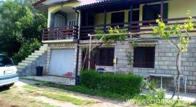 Apartmani Mušović, Privatunterkunft im Ort Krašići, Montenegro
