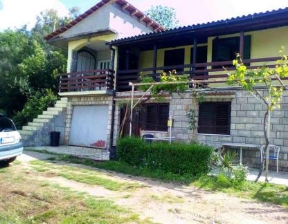 Apartmani Mu&scaron;ović, private accommodation in city Kra&scaron;ići, Montenegro - Kuća (3krevetni na spratu,četvorokrevetni u prizrm