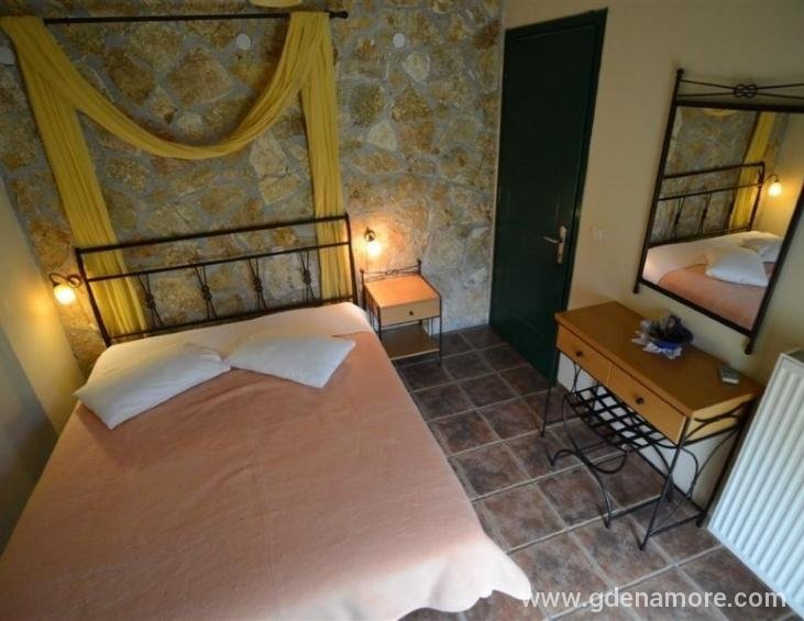 Vila Katero ex Parasole Sivota