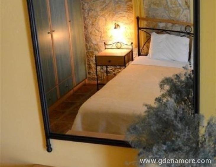 Vila Katero ex Parasole Sivota